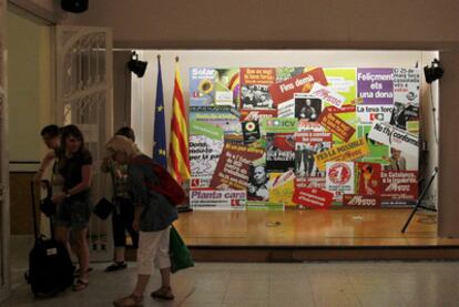 En la imagen, la sala que acogió el comité central del PSUC, hasta ayer sala de reuniones y de prensa de ICV, tras el acto de despedida de la sede.