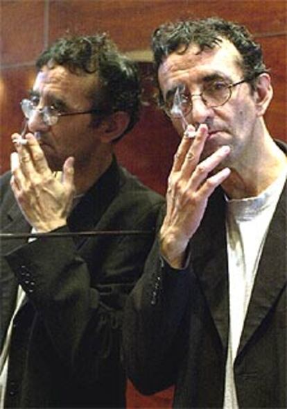 Roberto Bolaño, en Barcelona en 2002, durante la presentación de<i> Amberes.</i>