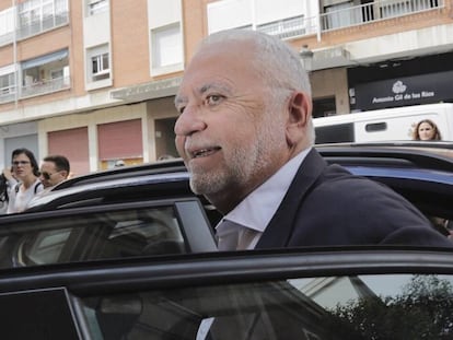 Juan Cotino, en 2018, a su llegada a declarar ante la Guardia Civil por el 'caso Erial'.