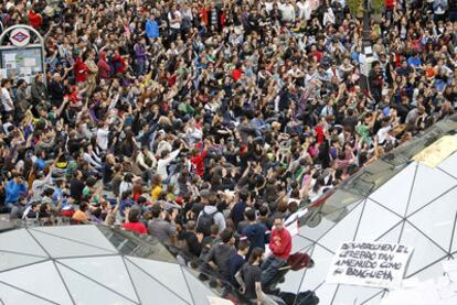 Aspecto de la concentración, ayer, en la Puerta del Sol de Madrid.