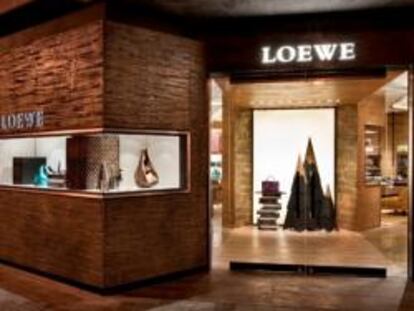 Fachada de la tienda de Loewe en Valencia