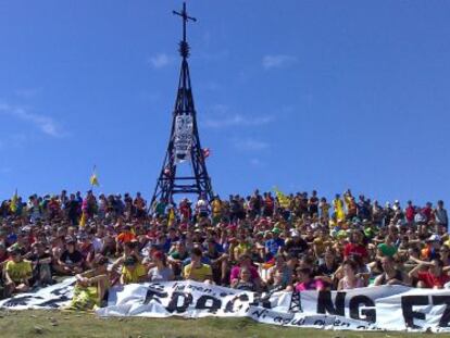 Concentración de marchas montañeras contra el 'fracking' en la cumbre del Gorbea.