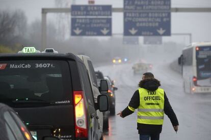 Protestes de taxistes a París contra Uber.