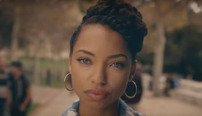 Sam White, a protagonista da série 'Dear White People'.