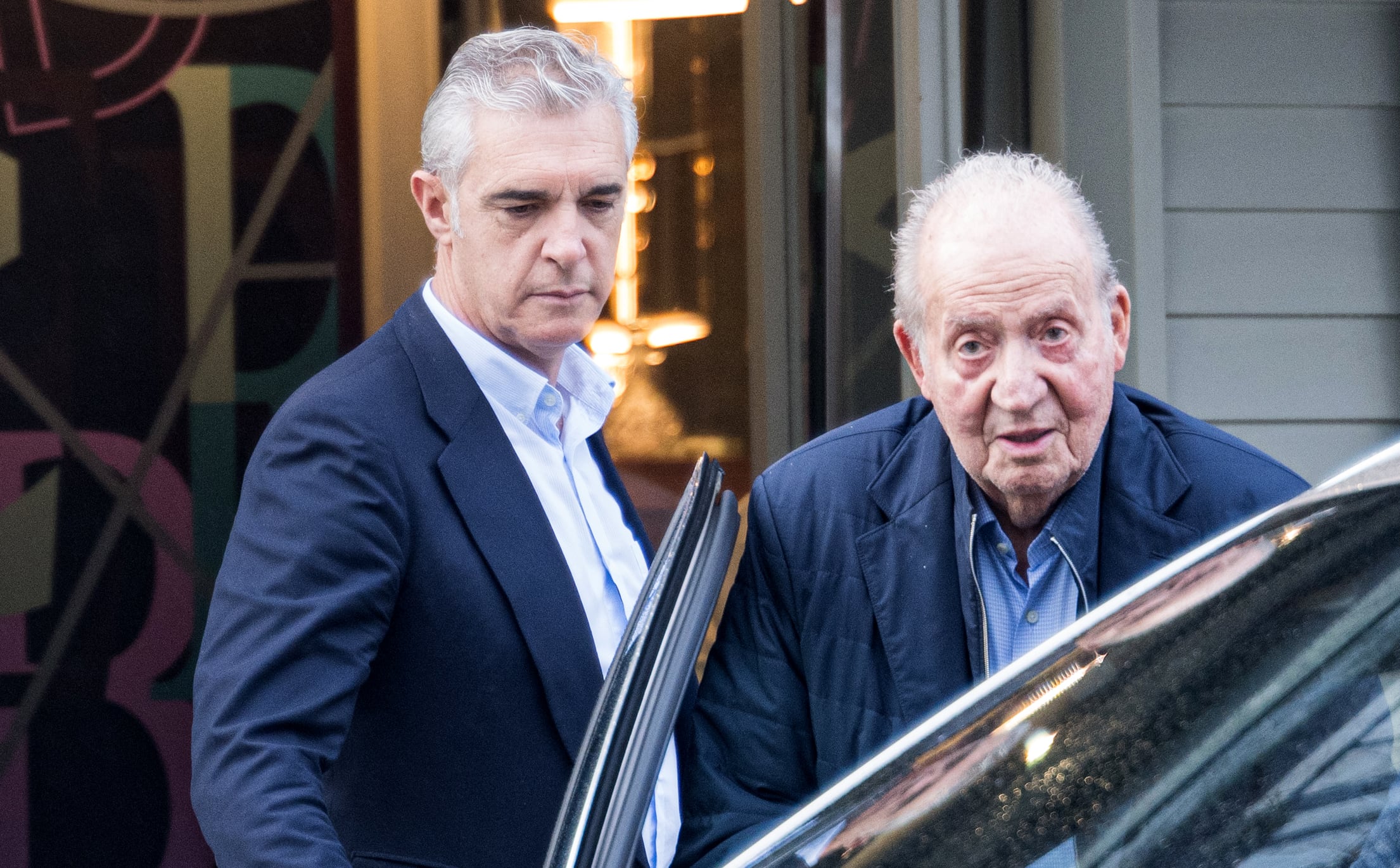 Juan Carlos I partecipa a pranzo familiare a El Pardo per il 50º anniversario della monarchia, ma non alle cerimonie istituzionali