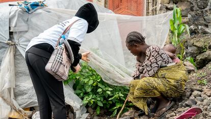 Monique Muheza, a la derecha, en Goma (Congo).