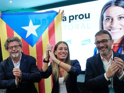 Josep Rius, a la derecha, junto a la portavoz de Junts en el Congreso, Míriam Nogueras, y el diputado en el Parlament Toni Castellà.