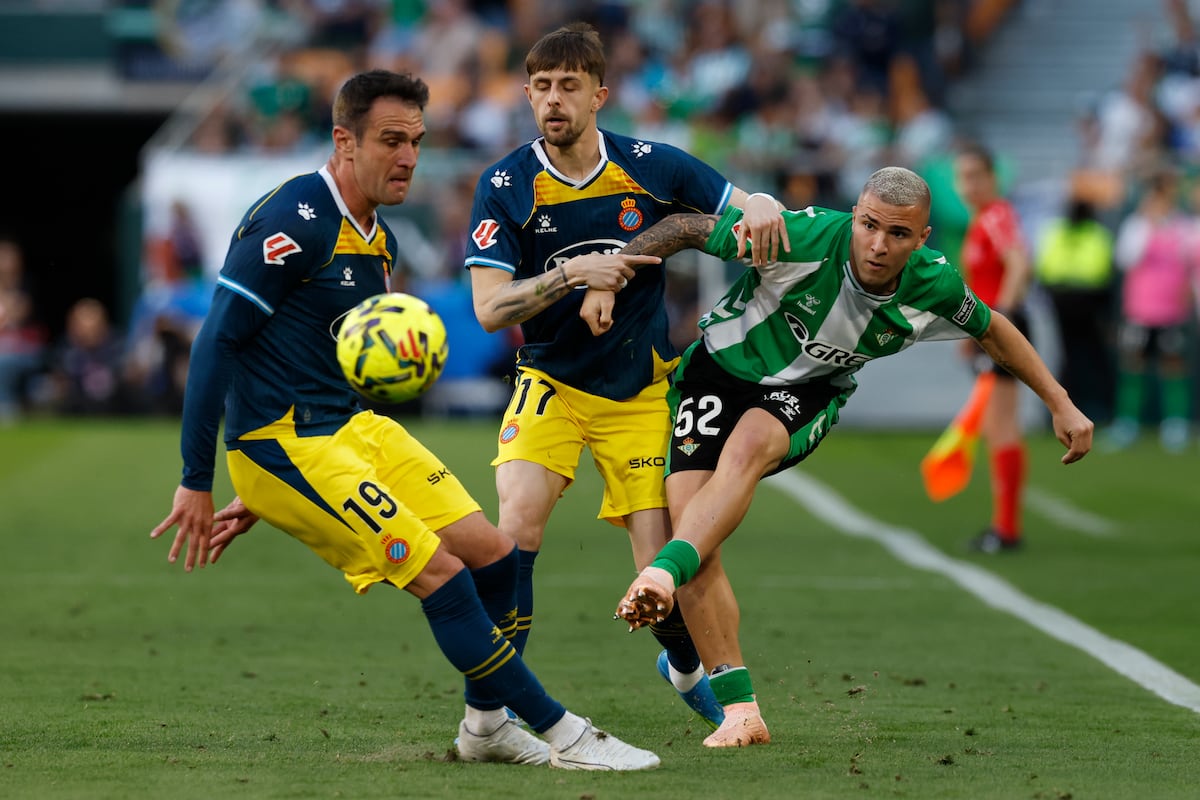 El Espanyol resiste ante un Betis espeso, que pone en peligro la quinta plaza
