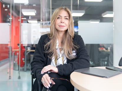 La periodista Diana Calderón, en Bogotá, el 23 de mayo de 2025.
