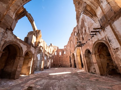 Ruins of the village devastated in the Battle of the Ebro, in the summer of 1937, during the Spanish Civil War (1936-1939). Ruins of San Martin de Tours church. Belchite, province of Saragossa, Aragon, Spain. Europe.