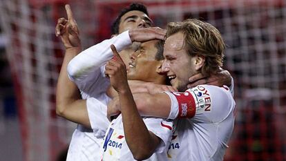 Bacca celebra el segundo tanto anotado ante el Real Madrid.