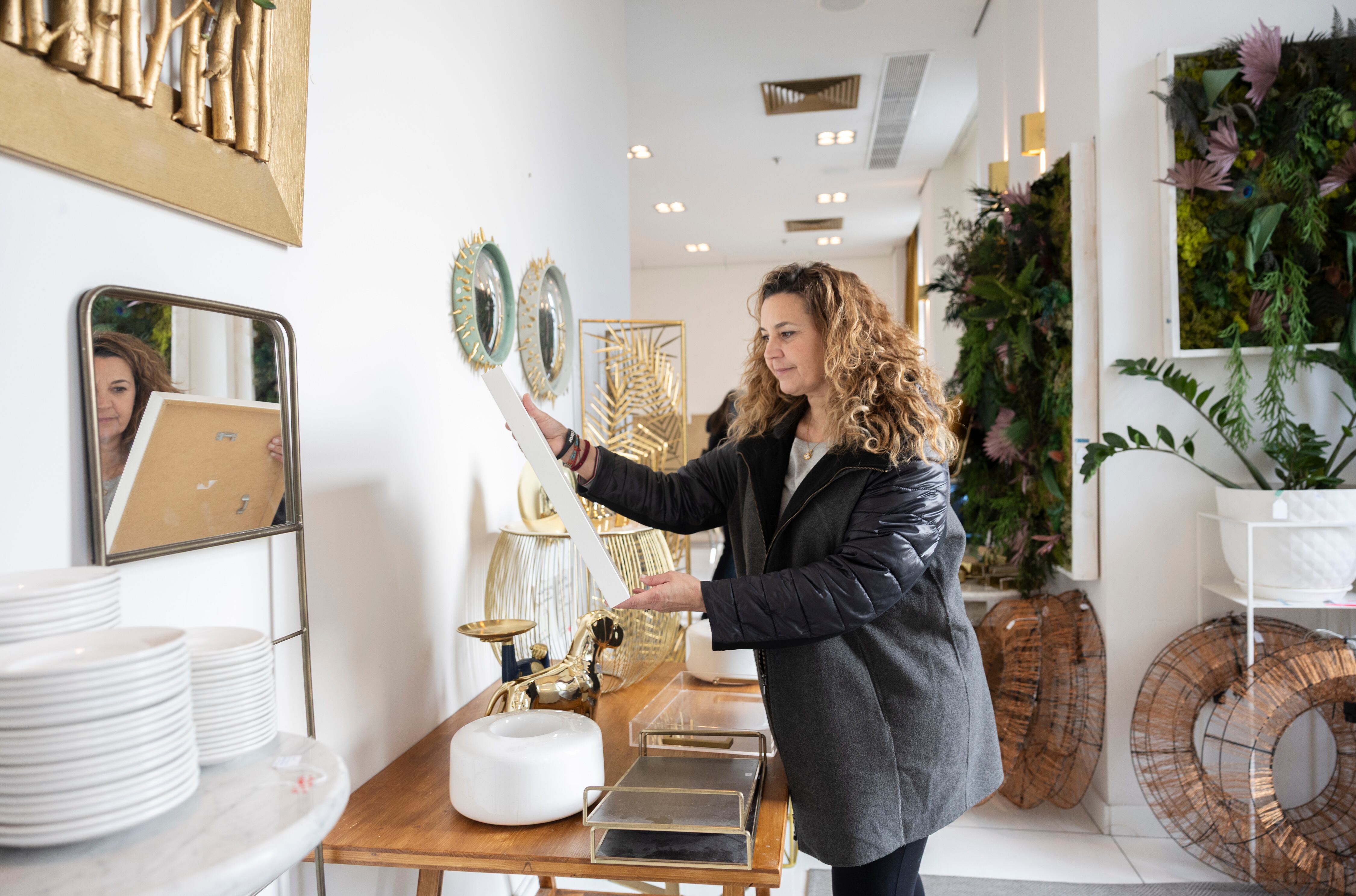 Eva Rosell en la feria de economía circular en la Plaza Cataluña organizada por Arquitectura del Orden.
