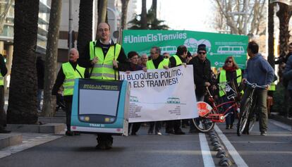 La protesta, a favor de la uni&oacute; dels tramvies, a la Diagonal.