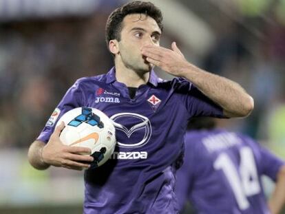 Giuseppe Rossi celebra uno gol con la Fiorentina