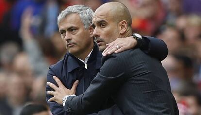 Mourinho y Guardiola en el &uacute;ltimo United - City, en septiembre.