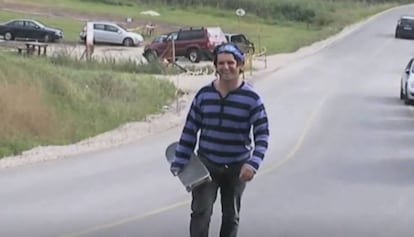 Ignacio Echeverría, the skateboard hero of the Borough Market terrorist attack in London, in a video screeshot.