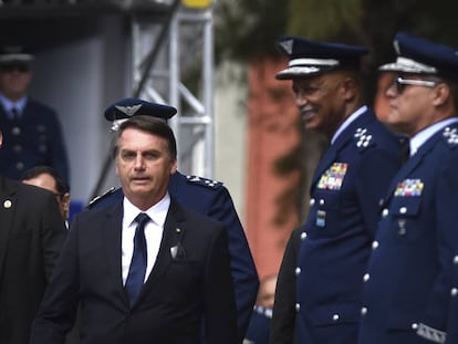 Jair Bolsonaro em cerimônia de transmissão do cargo de comandante da Aeronáutica.