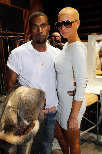 Cuando Kanye West salía con Amber Rose, allá por 2009, ellos ya llevaban Carrera. Claro que Kanye es siempre un trendsetter en eso de las gafas de sol.