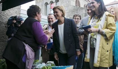 Cospedal, ayer en un acto de campaña en Santiago.