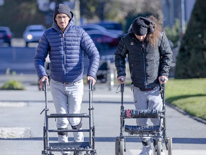 Two of the patients with spinal cord injuries who participated in the trial were able to walk again thanks to an epidural electrical stimulation system.