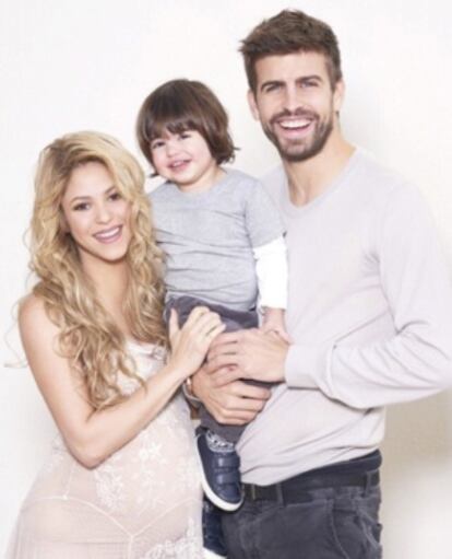 Pique con su mujer, Shakira, y su hijo Milan.