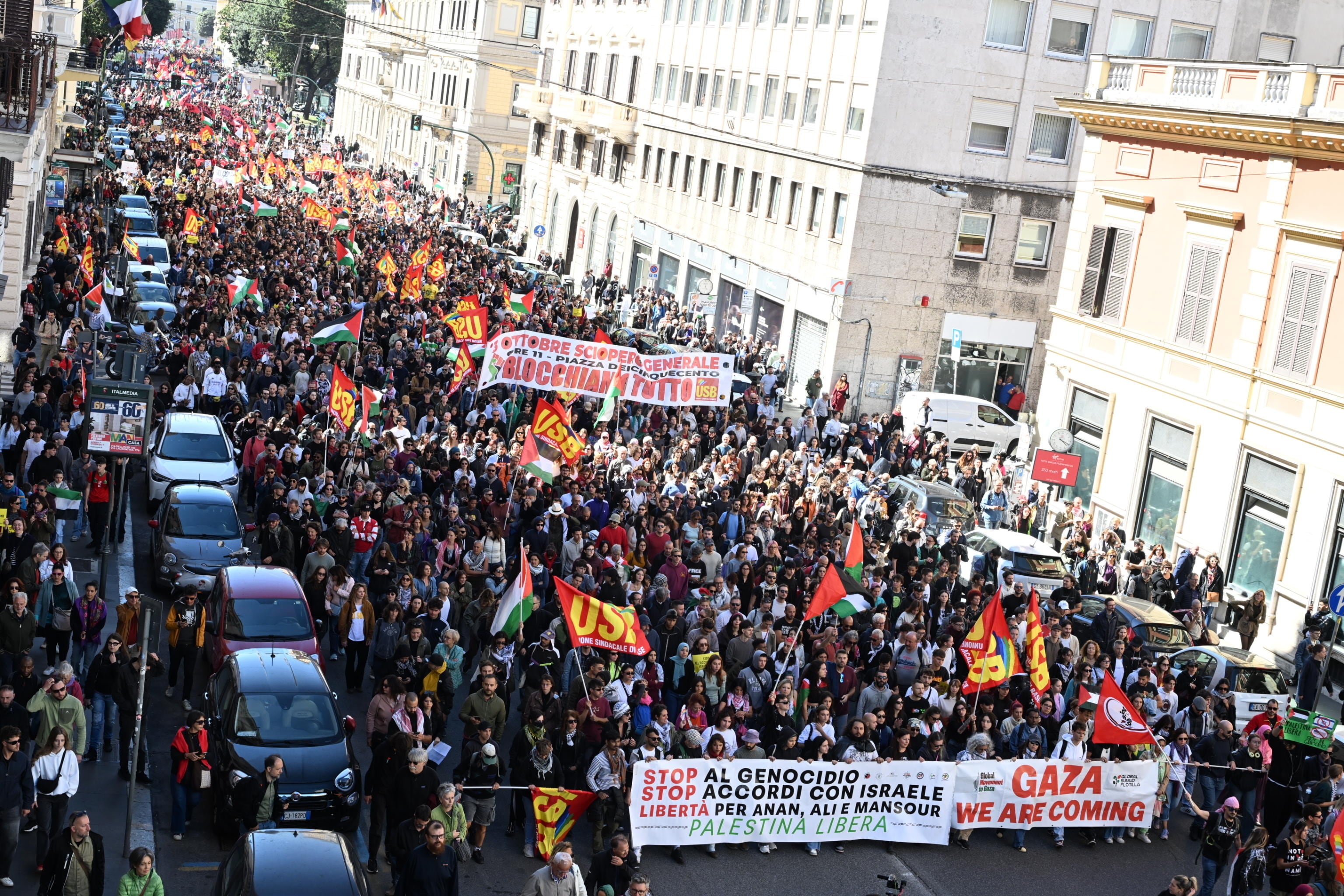 Decenas de miles de personas se manifiestan en toda Italia en apoyo a Gaza y la Flotilla