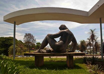 El conjunto arquitectónico moderno de Pampulha fue el centro de un proyecto urbanístico visionario de ciudad-jardín realizado en 1940 en la ciudad de Belo Horizonte, capital del estado brasileño de Minas Gerais.