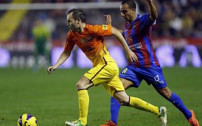 Iniesta se marcha de El Zhar, del Levante.