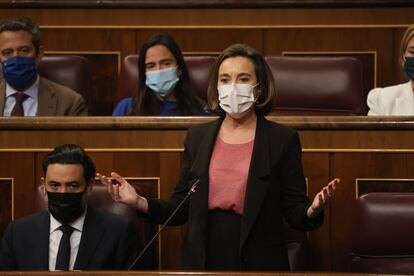 La portavoz del PP en el Congreso, Cuca Gamarra, en la sesión de control al Gobierno.