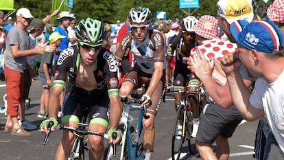 Sepúlveda ante Bardet y Teklehaimanot, en la etapa de Cauterets del pasado Tour.