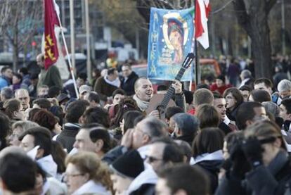 Asistentes a la misa por la familia cristiana, que se ha celebrado esta mañana en Madrid por cuarto año consecutivo.