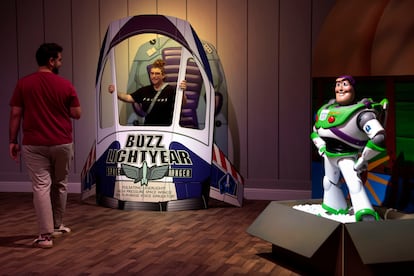 Aspecto de la exposición inmersiva 'Mundo Pixar', una muestra en la que se recrean escenarios de las películas 'UP', 'Cars', 'Toy Story', 'Buscando a Nemo', 'Del Revés', 'Coco', 'Elemental', 'Ratatouille', 'Luca' o 'Monstruos S.A.'.