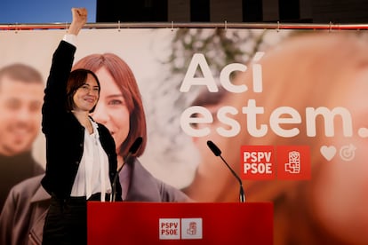 La ministra de Ciencia, Innovación y Universidades, Diana Morant, durante el acto en el que es proclamada como nueva -y primera- secretaria general del PSPV-PSOE, en sustitución de Ximo Puig, al ser la única candidata al cargo tras la renuncia de los otros dos aspirantes, Carlos Fernández Bielsa y Alejandro Soler.