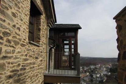 La Posada de las Misas aprovecha los muros de una casa solariega del siglo XV de Puebla de Sanabria (Zamora).