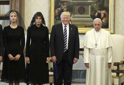 El papa Francisco recibió en el Vaticano el pasado 24 de mayo a Donald Trump, tras meses de declaraciones cruzadas. No se esperaba gran sintonía, ambos se encuentran en las antípodas ideológicas. La cara del Pontífice, siempre tan transparente, fue de extrema seriedad.