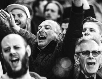 Aficionados en el London Stadium para ver un West Ham-Tottenham.