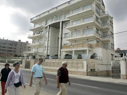 Edificio de Altea en el que Bernabé Cano y su madre poseen tres apartamentos.