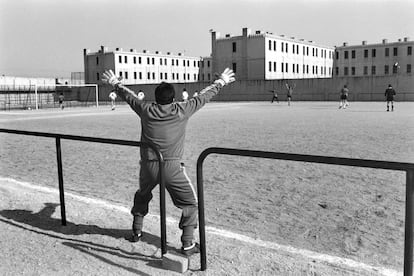 Partido entre reclusos en la cárcel de Alcalá Meco. Madrid, 07.02.1993.