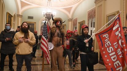 Varios asaltantes al Capitolio de EE UU el pasado 6 de enero.