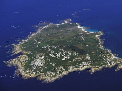 Vista aérea de la isla gallega de Sálvora, parte del Parque Nacional Illas Atlánticas.