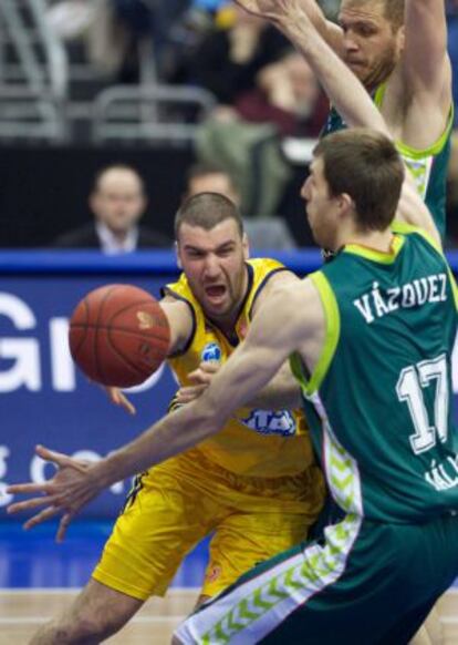 Miralles, en un partido de la Euroliga ante Unicaja.