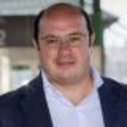 SÁNCHEZ ASEGURA QUE NO VA A PERMITIR QUE LA REGIÓN SUFRA CON EL AVE OTRA "DISCRIMINACIÓN HISTÓRICA"
