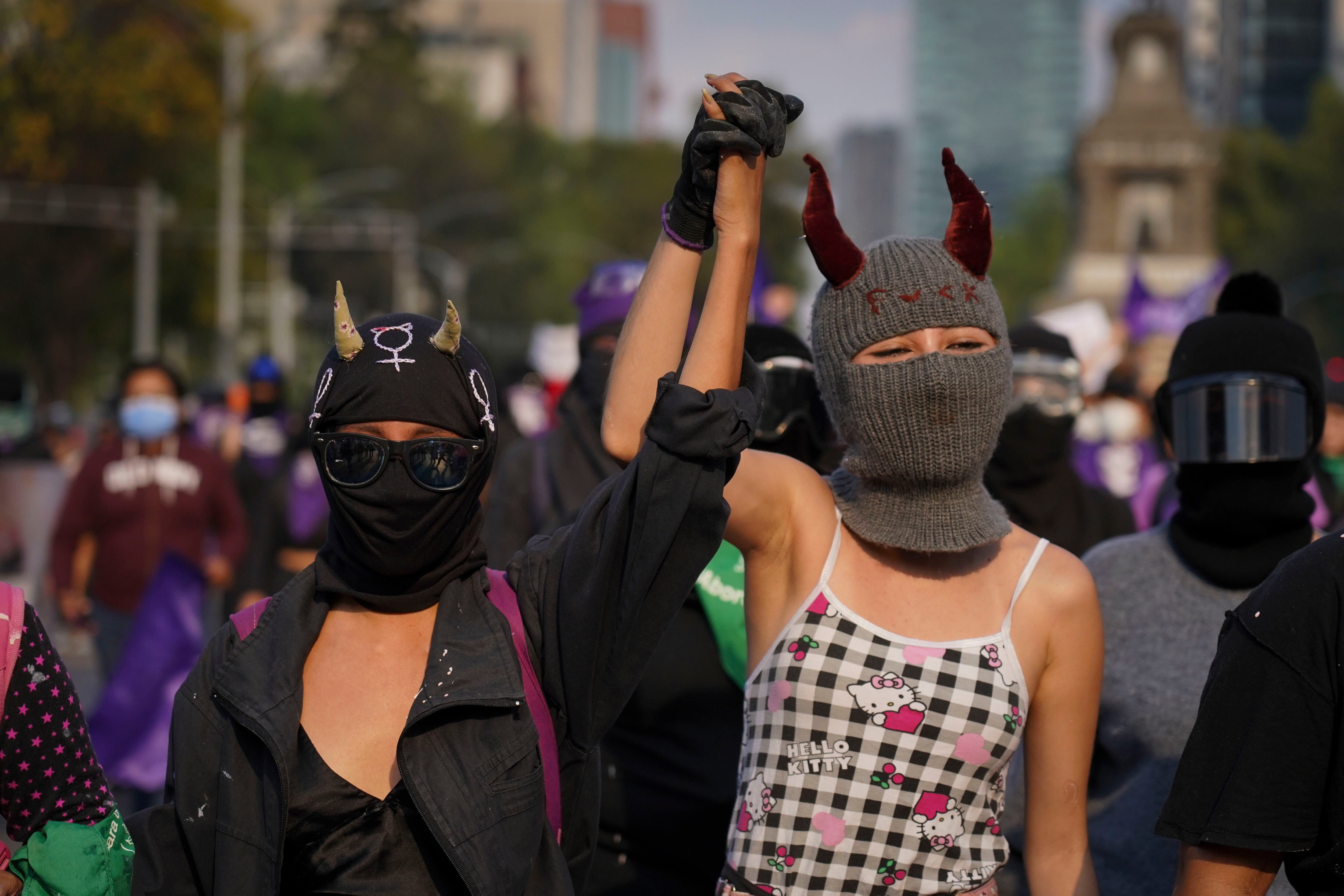  El contingente salió del Monumento a la Revolución al Ángel de la Independencia y posteriormente al Zócalo. 