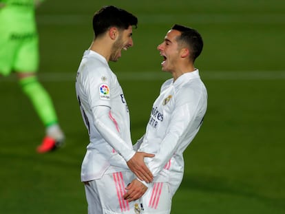 Asensio y Lucas celebran el segundo del Madrid.