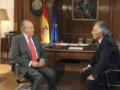 Don Juan Carlos entrevistado por el veterano periodista Jes&uacute;s Hermida