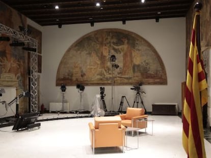 Imagen de la Sala Torres Garcia del Palau de la Generalitat, habilitado como un plató, donde Mas será entrevistado por TV3.