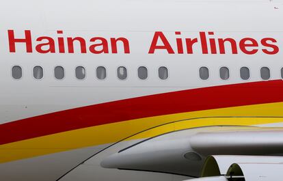 La marca Hainan Airlines sobre uno de los aviones de la aerolínea china.