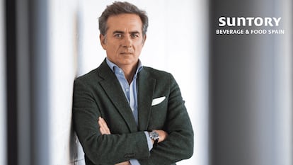 Javier Valle asume la dirección general de Suntory Beverage & Food Spain, que opera en los mercados de España y Portugal. Tras sus inicios en Coca-Cola, trabajó durante 18 años en L’Oréal, en cinco países diferentes: España, Francia, México, Portugal e Italia. En 2018, se unió a Juul Labs. Después de un breve periodo en Diageo como director de estrategia para el sur de Europa, se incorporó a Illy Café como director de Europa occidental.