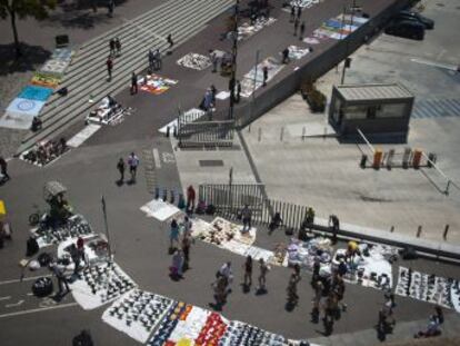 La Guardia Urbana y los Mossos investigan los hechos, que se produjeron en la plaza de Cataluña
