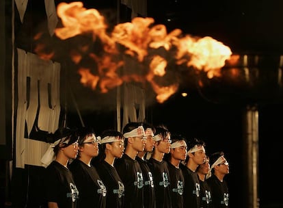 Algunos estudiantes chinos no han querido faltar al acto celebrado en Hong Kong